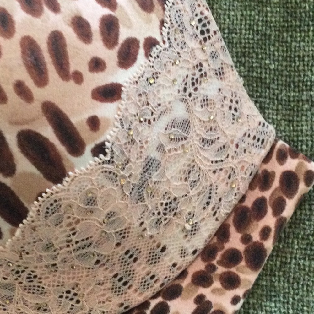 Front Closure Bra - Picture 2 of 3